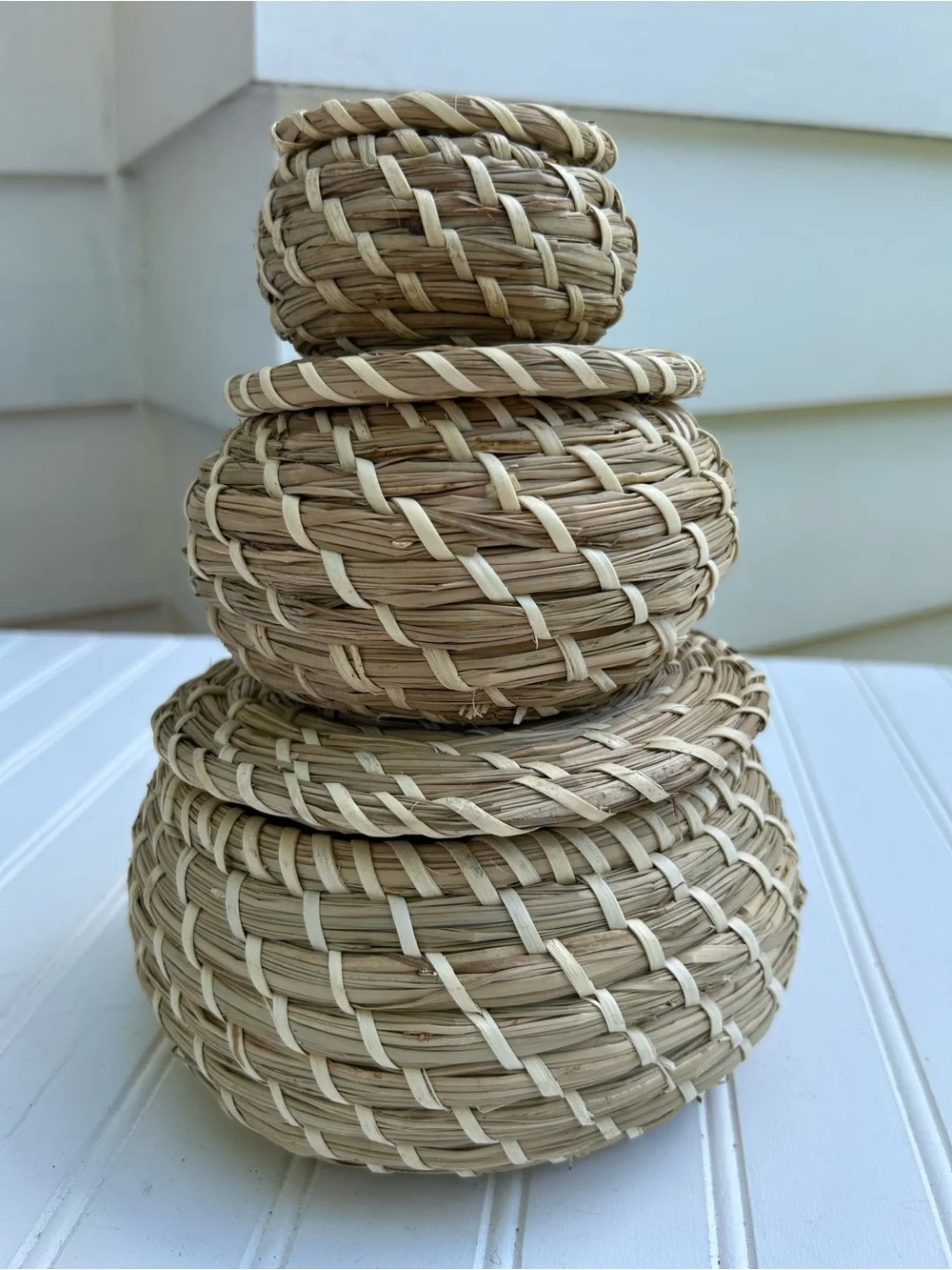 Baskets Seagrass Natural Woven Rattan Nesting Lid Round Tan Brown Boho Lot of 3